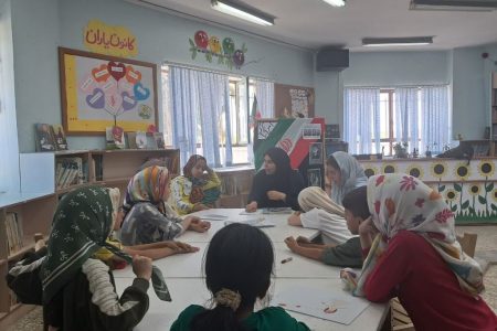 «ما همیشه در صحنه‌ایم»؛ کودکان بیارجمندی با هنر و دعا، عشق به میهن را فریاد زدند