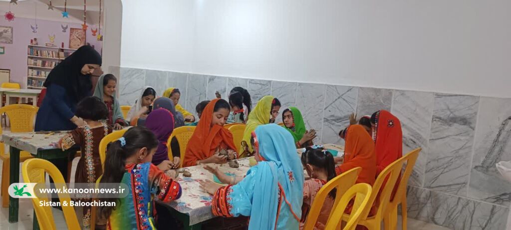 «مربیان کانون پرورش فکری» چراغ‌هایی روشن در دل تاریکی