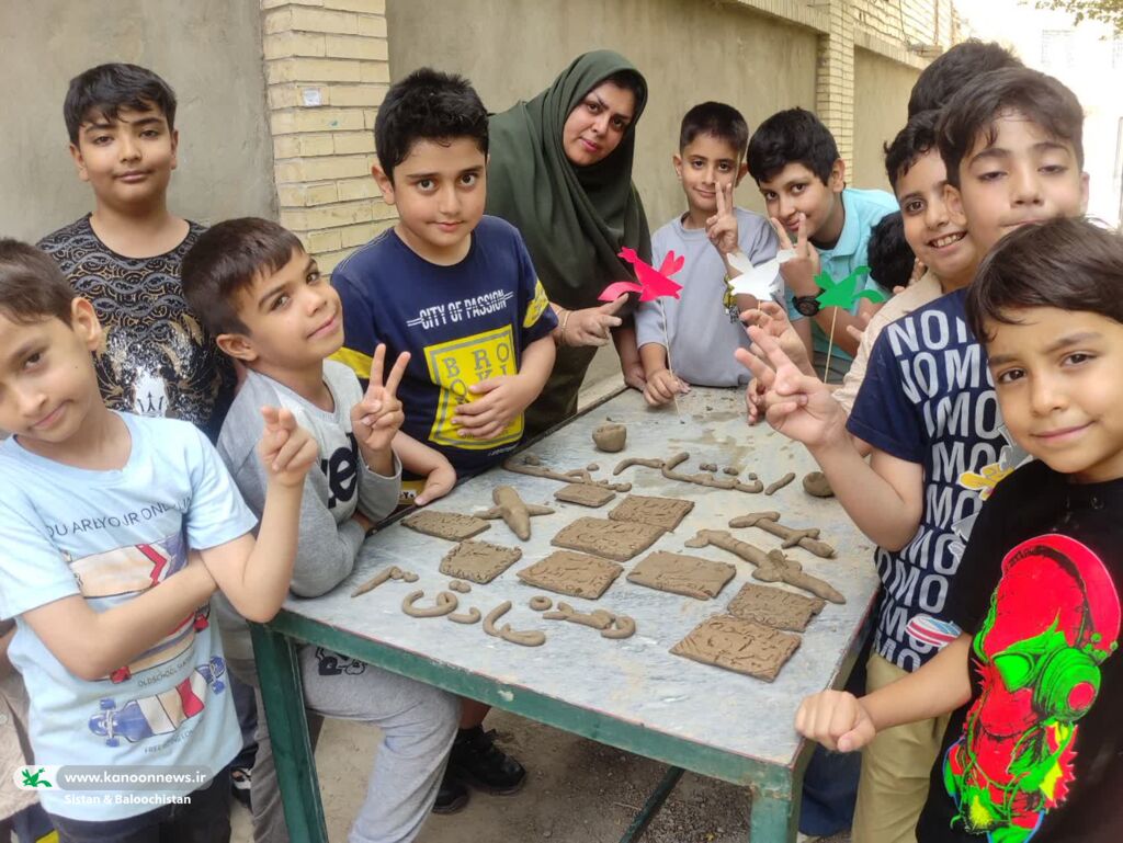 «مربیان کانون پرورش فکری» چراغ‌هایی روشن در دل تاریکی