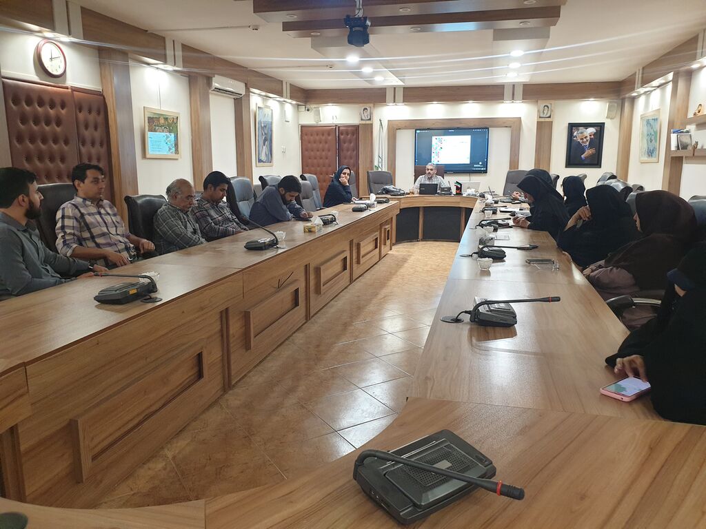 1310244-1 نقش مربیان در امیدبخشی و آگاهی رسانی به کودکان و نوجوانان در شرایط جنگ