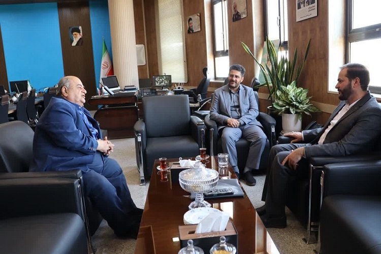 دیدار مدیرکل کانون پرورش فکری استان اصفهان با شهردار بهارستان
