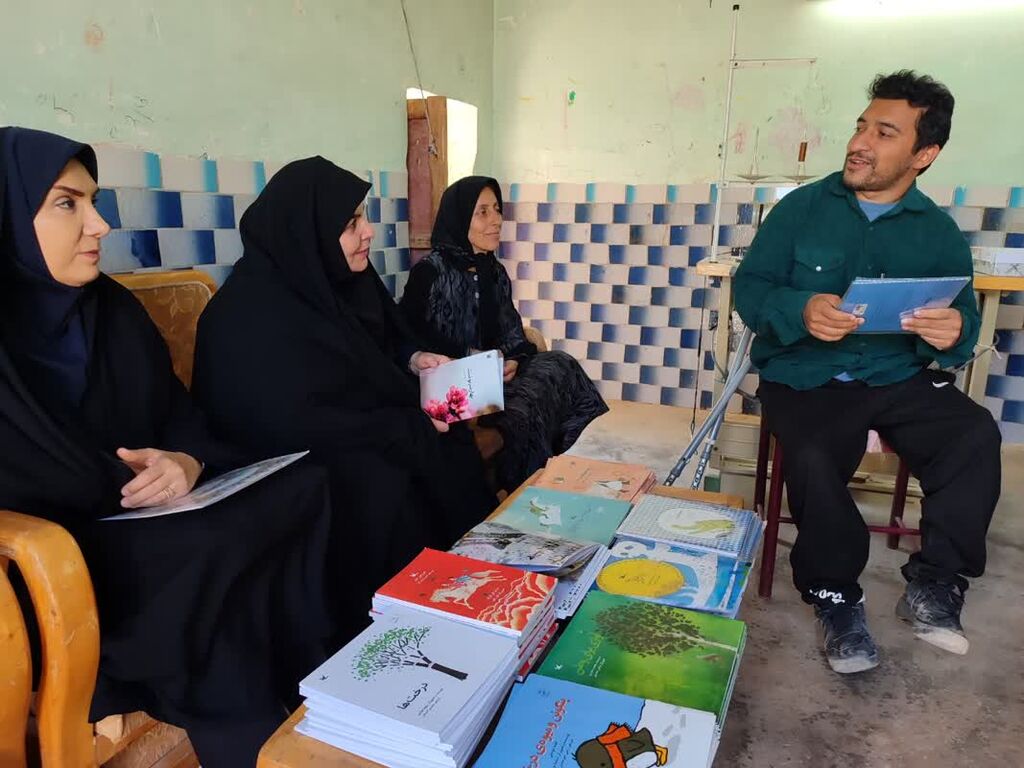 500جلدکتاب کودک ونوجوان اهدا به سفیر دانایی روستای رستم‌خان (کپنه کران) شهرستان ایوان اهداشد