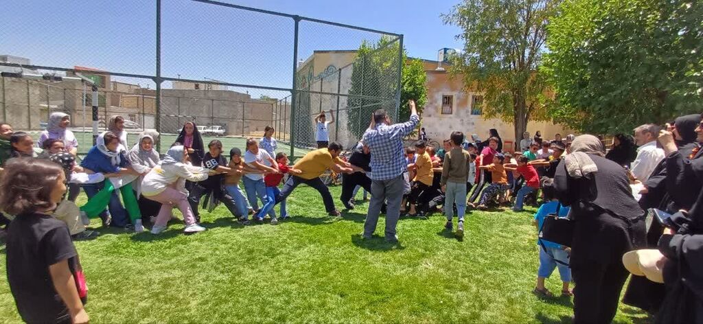 برپایی کاروان خودرویی «ایستاده‌ایم تا ابد برای وطن»