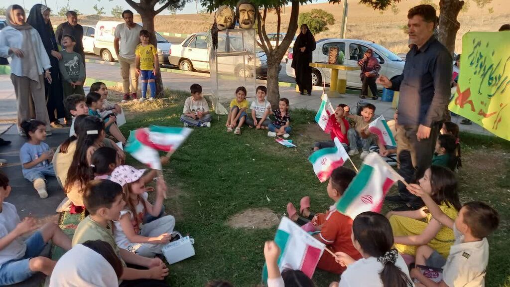 1311596-1 پیک امید سنقر با برنامههای کانونی میزبان مسافران شد