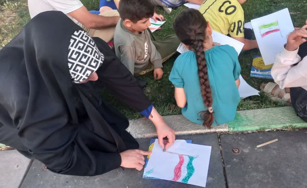 1311598-1 پیک امید سنقر با برنامههای کانونی میزبان مسافران شد