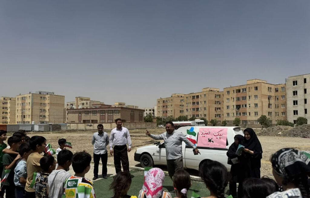 1311653-1 نسیم پیک امید در هوای مسکن مهر اسلامآباد غرب پیچید