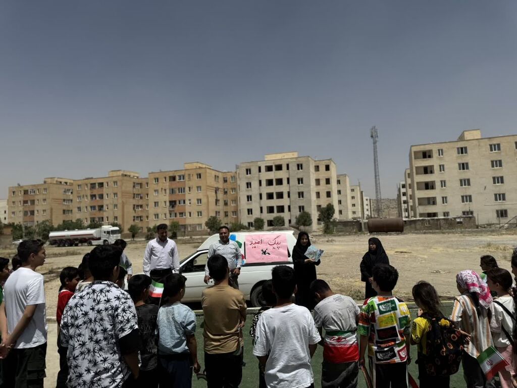 1311667-1 نسیم پیک امید در هوای مسکن مهر اسلامآباد غرب پیچید