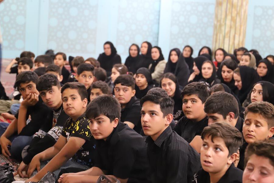 سومین گردهمایی کودکان عاشورایی در اردبیل برگزار شد