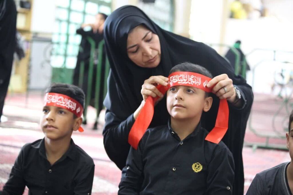 سومین آیین گردهمایی کودکان عاشورایی در شهرستان سنقر