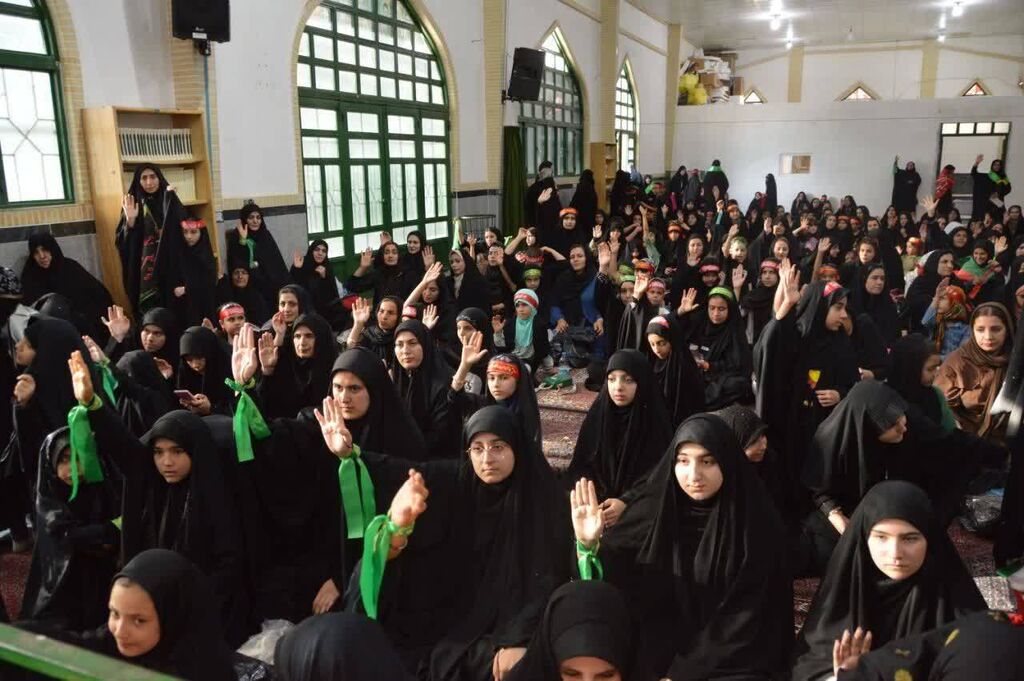 سومین آیین گردهمایی کودکان عاشورایی در شهرستان سنقر