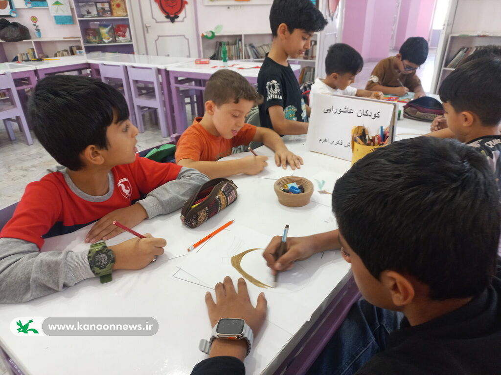 1313131-1 سومین گردهمایی کودکان عاشورایی همزمان با سومین روز از محرم در مراکز کانون استان بوشهر برگزار شد