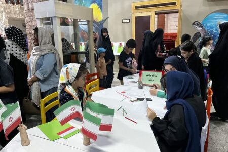 گرامیداشت یاد شهدای مقاومت و خدمت در سومین گرد همایی کودکان عاشورایی هرمزگان