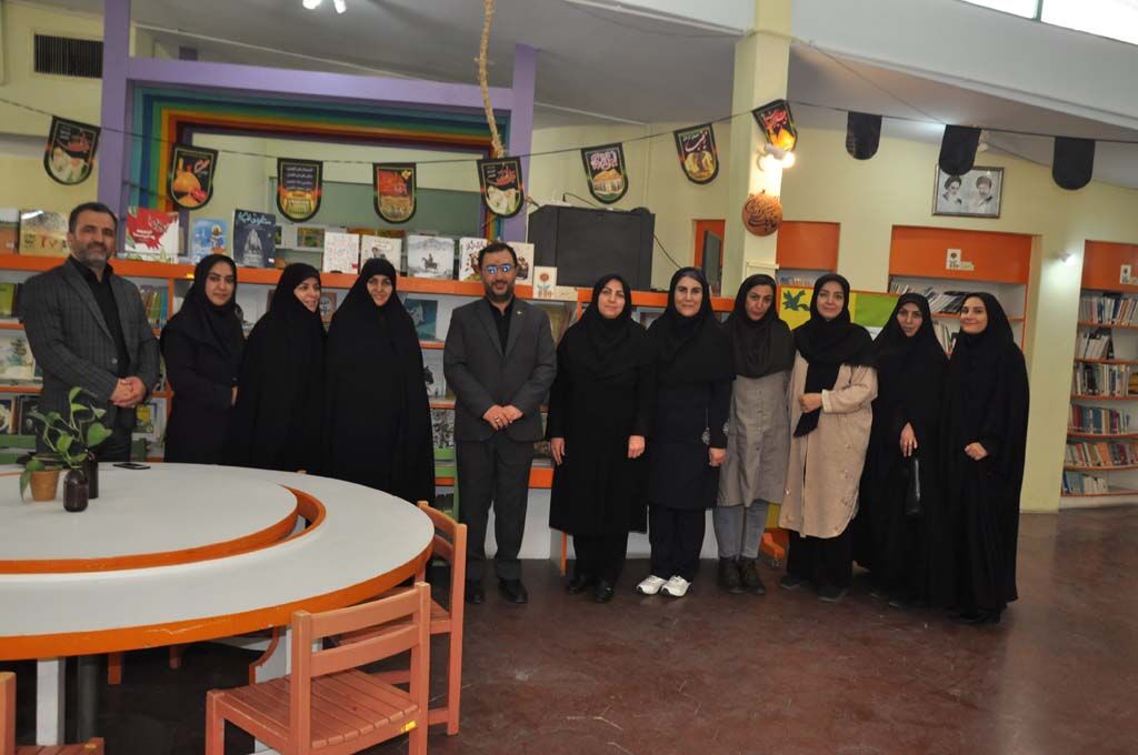 1314045-1 بازدید مدیرعامل کانون از فعالبتهای تابستانی قدیمیترین مرکز کرج