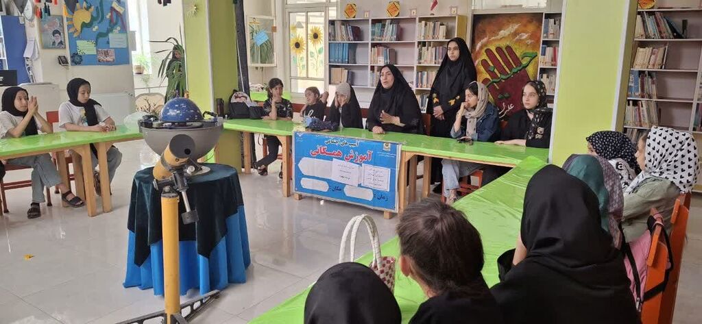 1314074-3 کارگاه یاریگران زندگی در مراکز کانون همدان برگزار شد