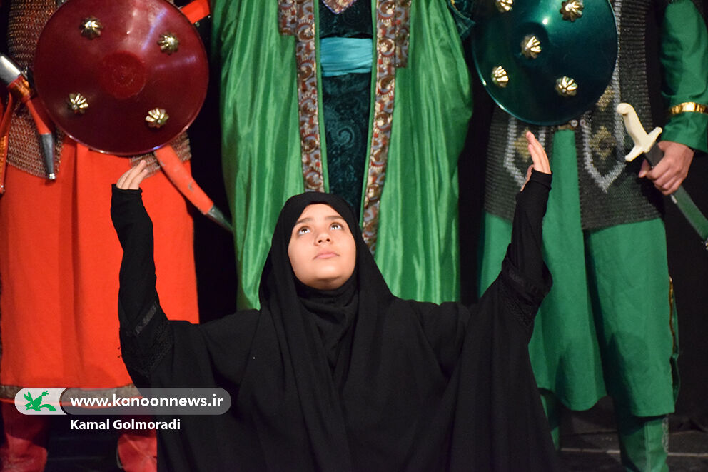 اجرای گروه تعزیه‌خوانی کودک و نوجوان کانون لرستان در ایام محرم