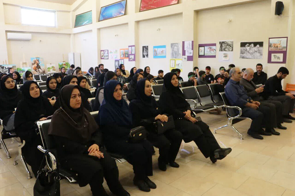 1314204-1 برگزیدگان فراخوان ادبی «قلم» کانون پرورش فکری گیلان تجلیلشدند