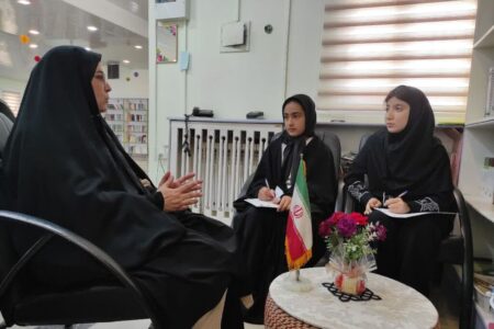 تأکید بر نقش خانواده و شورای نوجوان در گفت‌وگوی مدیرکل با مربیان مرکز نقده