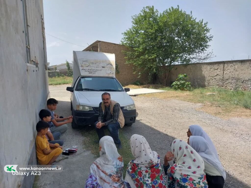 روستای خواجه‌نفس شهرستان گمیشان، میزبان کتابخانه سیار روستایی کانون