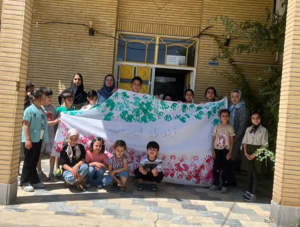 1314572 کارگاه یاریگران زندگی در مراکز کانون همدان برگزار شد