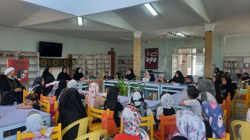 1314582-3 اجرای کارگاه ادبی قلم خیال انگیز من در کانون ازندریان