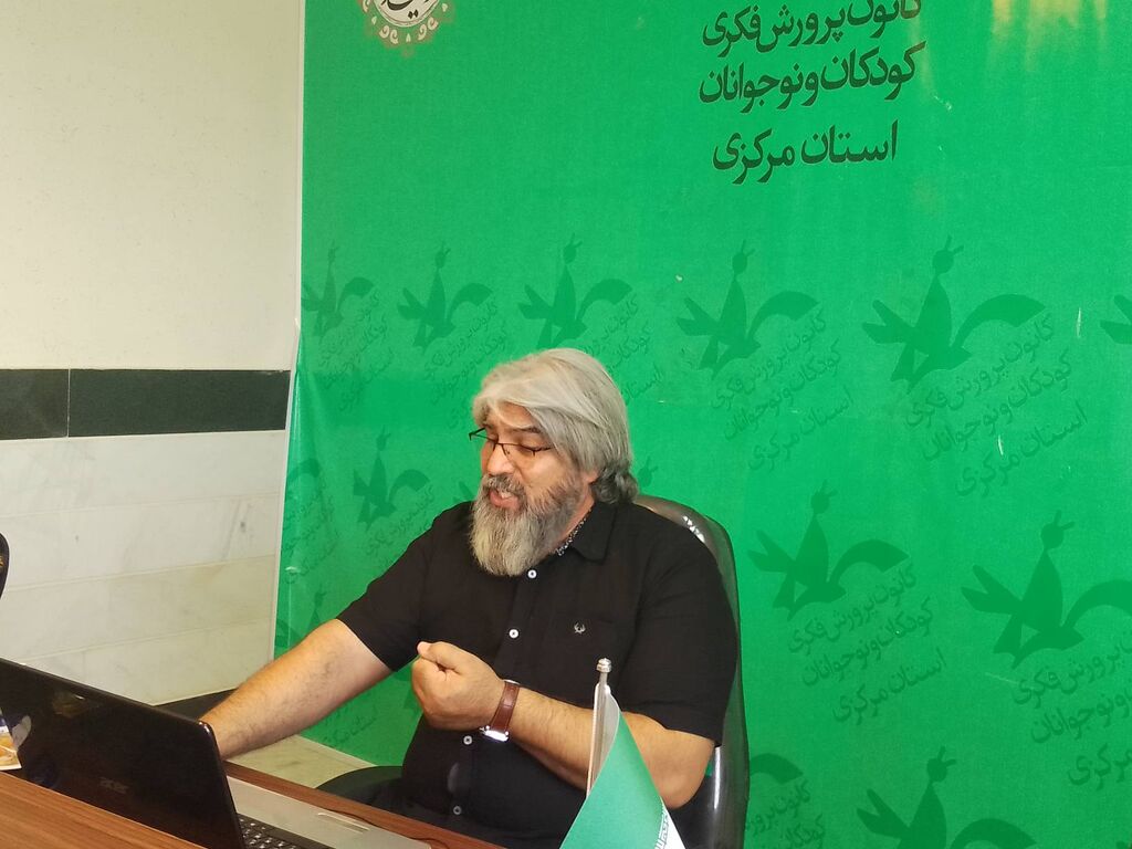 آثار مصور عاشورایی  باید فرهنگ مخاطب کودک را بالا ببرد