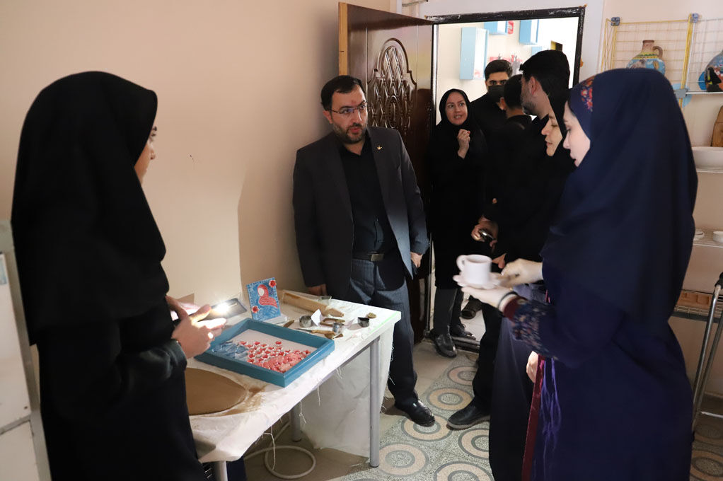 1314619 مدیرعامل کانون از مرکز فرهنگیهنری شماره ۵ اردبیل بازدید کرد