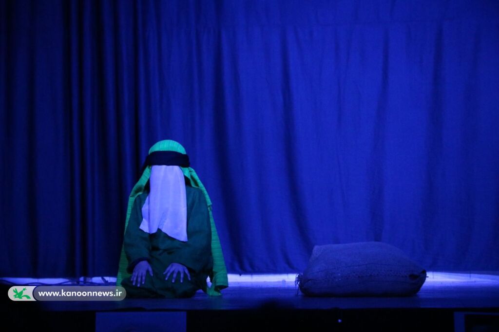 1314643 سوگواره هنری «عاشورا به روایت نسل نو»