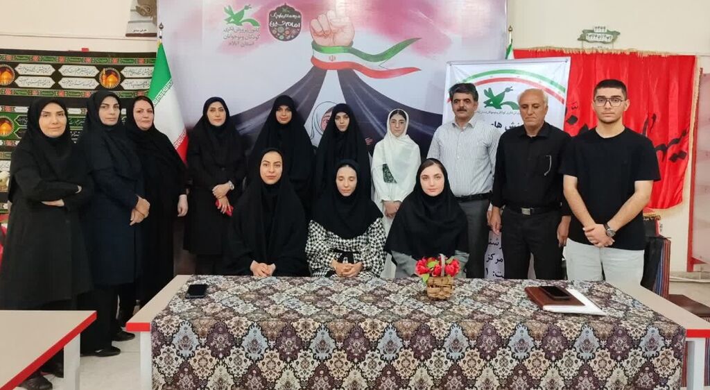 1314777 نشست ادبی «من اینجا ریشه در خاکم» در کانون استان ایلام