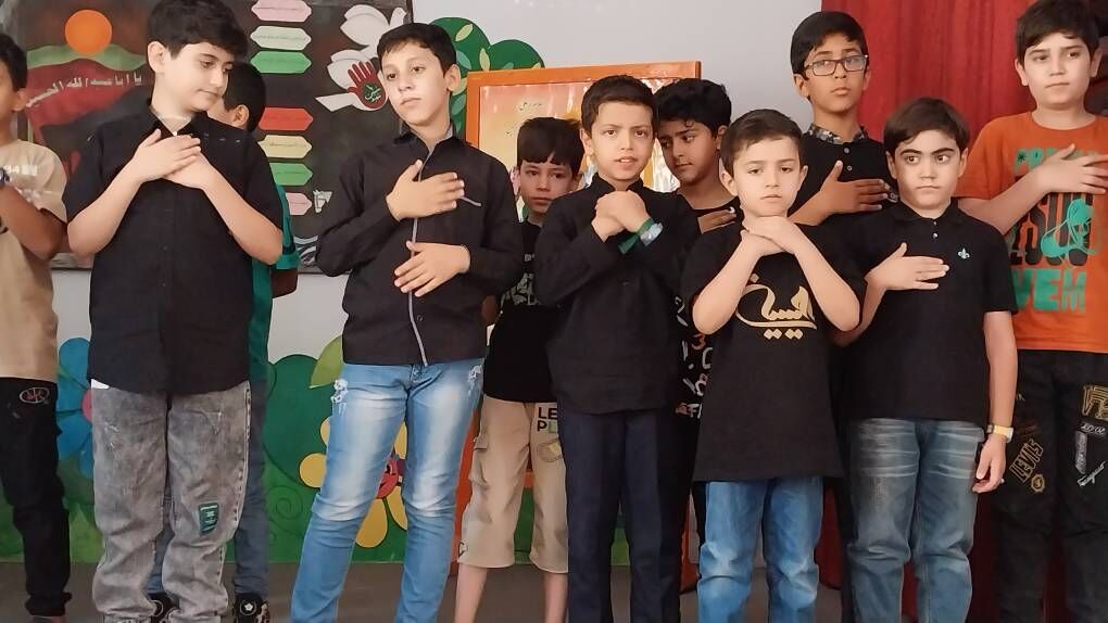 ویژه‌برنامه‌های «گردهمایی کودکان عاشورایی» همراه با دست‌سازه‌های حسینی