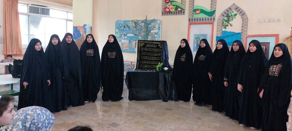 ویژه‌برنامه‌های «گردهمایی کودکان عاشورایی» همراه با دست‌سازه‌های حسینی