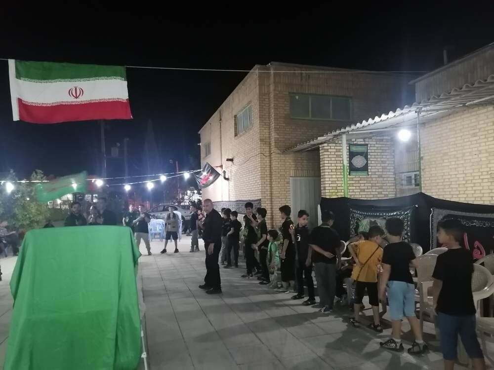 ویژه‌برنامه‌های «گردهمایی کودکان عاشورایی» همراه با دست‌سازه‌های حسینی