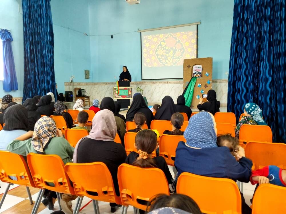 ویژه‌برنامه‌های «گردهمایی کودکان عاشورایی» همراه با دست‌سازه‌های حسینی