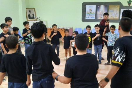 ویژه‌برنامه‌های «گردهمایی کودکان عاشورایی» همراه با دست‌سازه‌های حسینی
