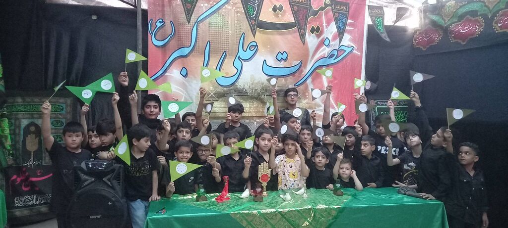 ویژه‌برنامه‌های «گردهمایی کودکان عاشورایی» همراه با دست‌سازه‌های حسینی