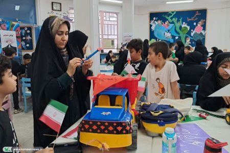 سومین گردهمایی کودکان عاشورایی به یاد شهدای کودک و نوجوان در اردکان برگزار شد