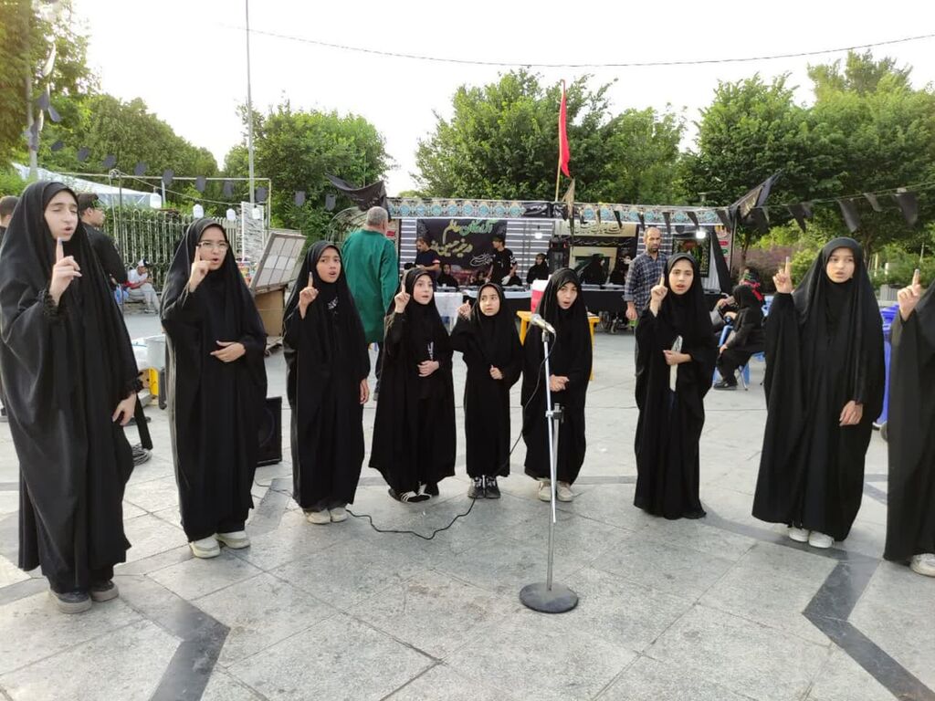 1315286-1 اجرای سرود " فریاد انتقام" توسط اعضای نوجوان مرکز مریانج