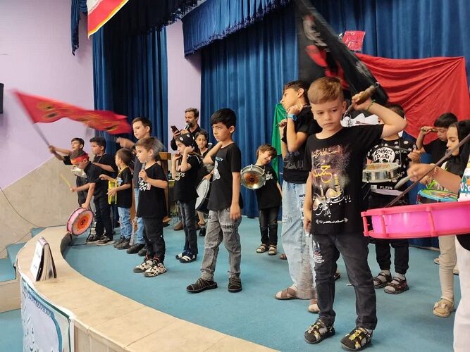 1315331 پیمان نسلی تازه با کربلا/ روایت همنوایی کودکان ایرانی با فرهنگ عاشورا