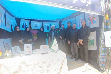 نمایشگاه امر به معروف و نهی ازمنکرکانون درمصلای شهر ایلام