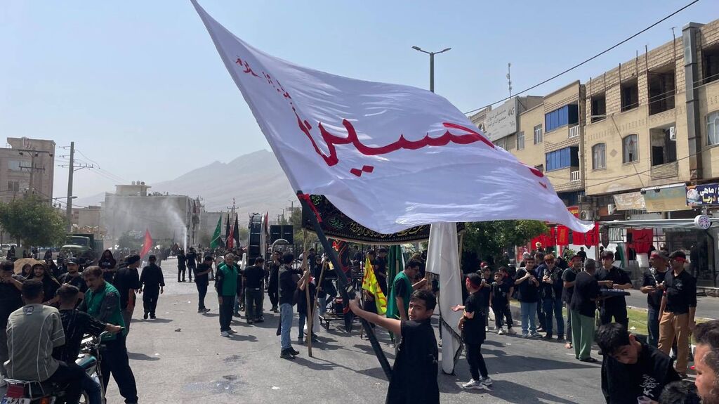 روایت عاشورایی کودکان و نوجوانان هیئت حضرت علی‌اکبر(ع) کانون جهرم‌دو