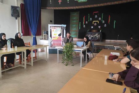 رسالت نویسنده، ثبت حقیقت و ساختن جهانی بهتر است