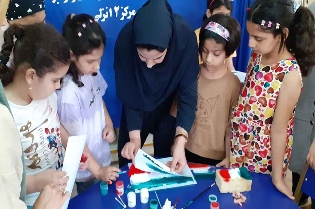 1315931 کارگاه مادر و کودک با عطر میهندوستی و رنگ خلاقیتورزی