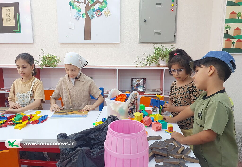 1315971 بازدید مدیرکل کانون پرورش فکری از مرکز فرهنگیهنری عالیشهر