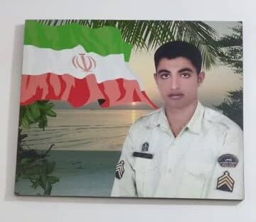 1316140 دیدار مسئول مرکز حاجی آباد با خانواده شهید والا مقام "منصور عامری"