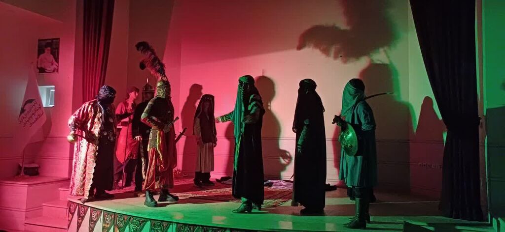 1316521 مکتب عاشورا یک مدرسه تربیتی برای کودکان و نوجوانان است