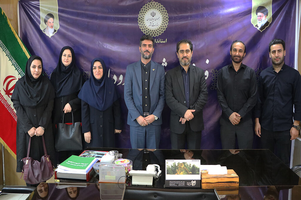 1316664 کانون پیشرو و پیشران عرصه فرهنگ است