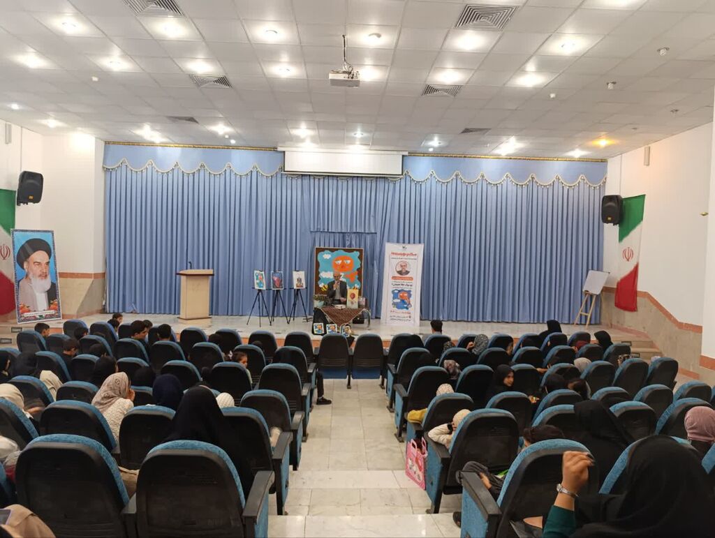 1316669 " تو نوک طلا هستی" به همراه نویسنده مهمان کودکان سرایانی شد