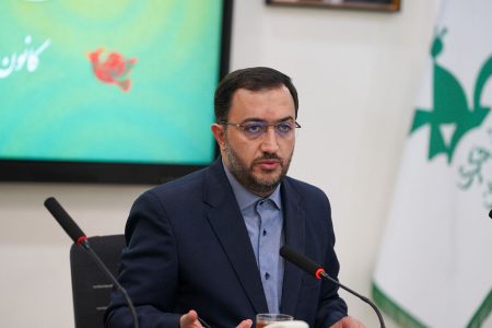 مرغک کانون نغمه‌سرای خرد و اندیشه در جامعه ایران است