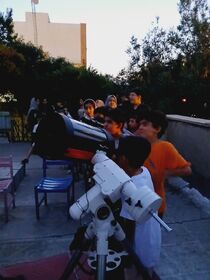 1317042 کارگاه میدانی رصد ماه و ستارگان در کانون استان مرکزی