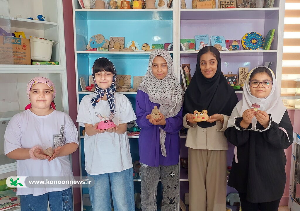 1317367 بازدید مدیرکل کانون استان بوشهر از مرکز فرهنگیهنری اهرم