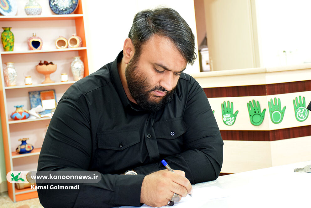 1317593 حضور مدیرکل کانون پرورش فکری لرستان در مرکز شماره ۲ خرمآباد